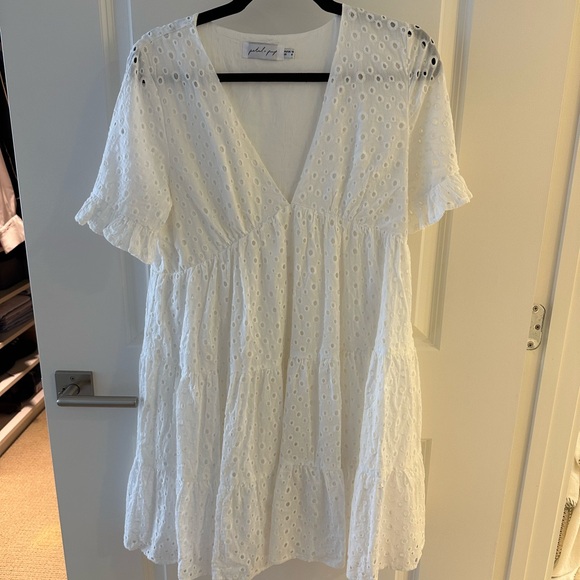 Elegant White Eyelet Dress - Picture 1 of 2